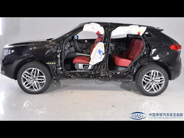 中保研: 2018 魏派 长城汽车 vv5 侧面碰撞测试